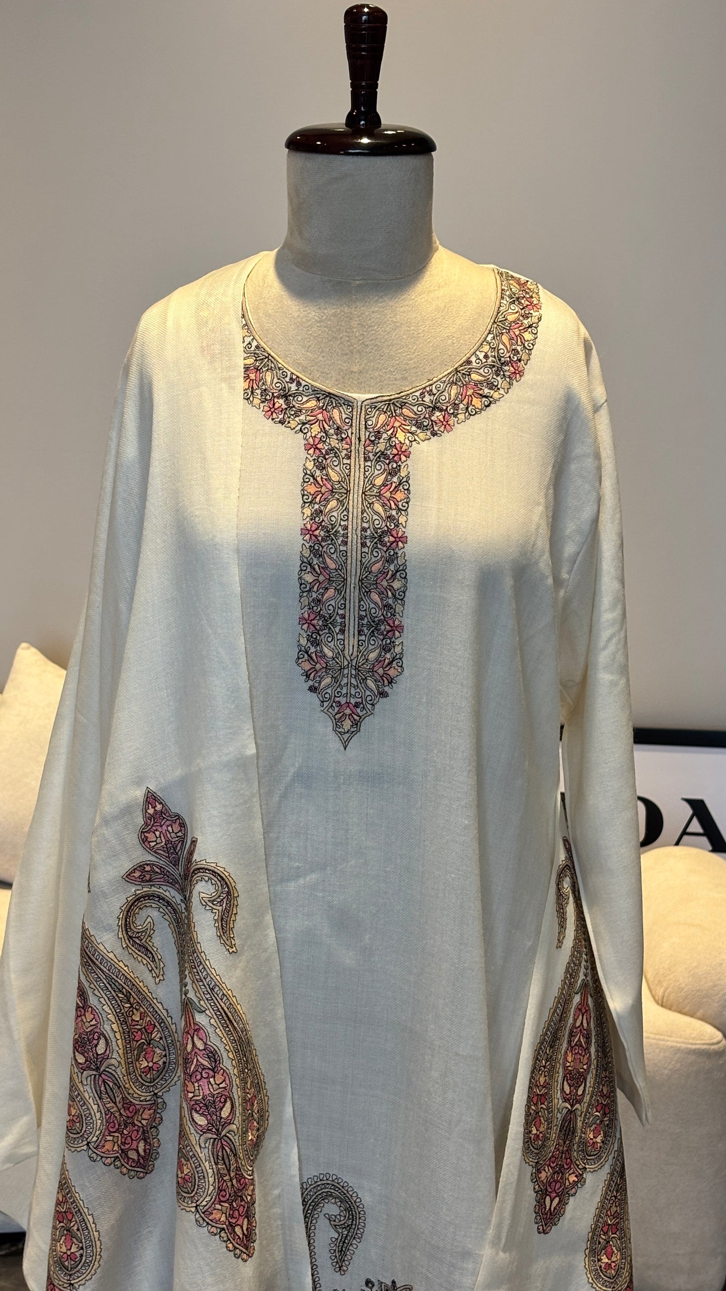 Timeless Kashmiri Wool Kurta With Ornate Tilla Work