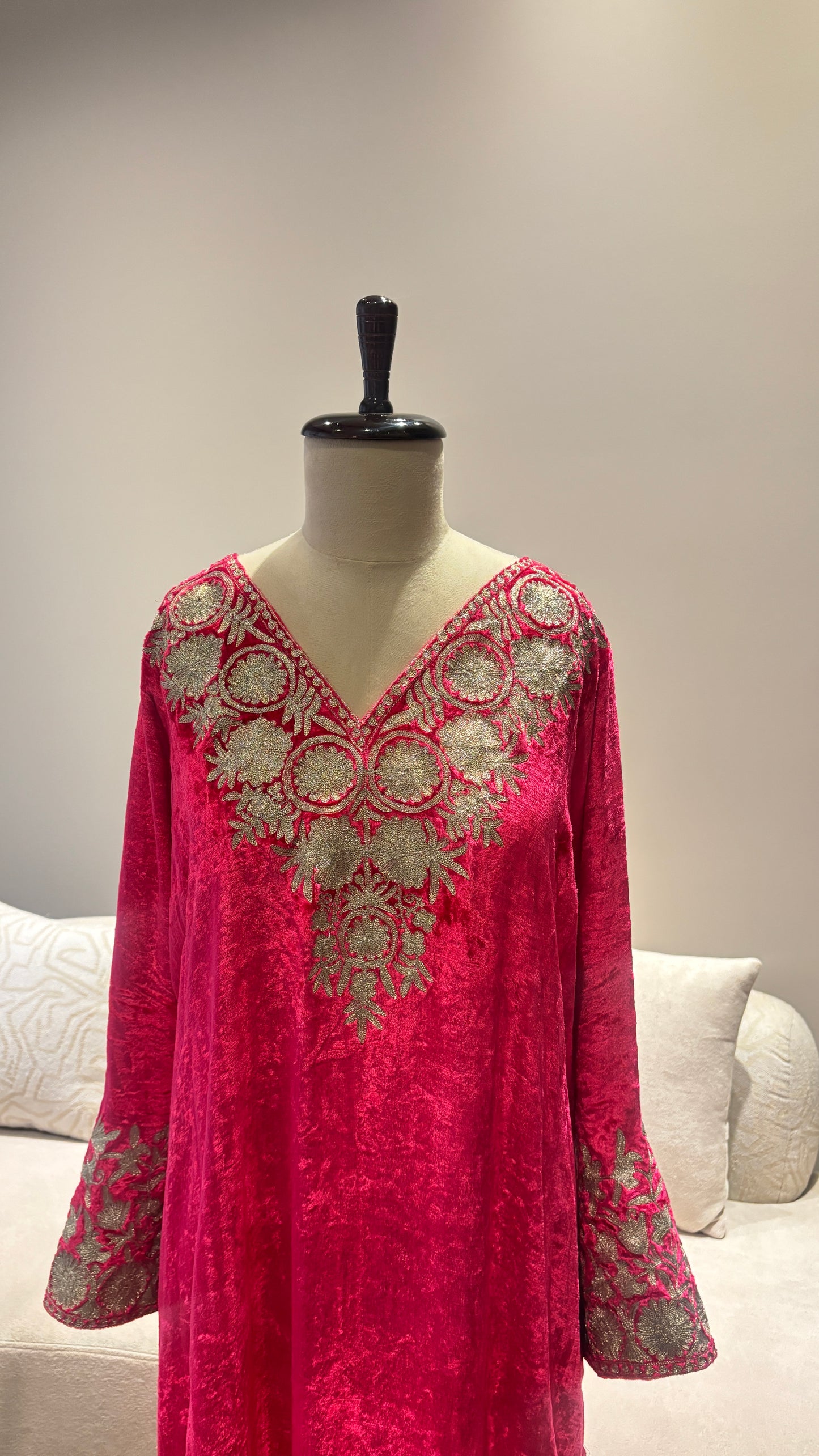 Kashmiri Makhmal Phiran in Hot Pink with Tilla Embroidery